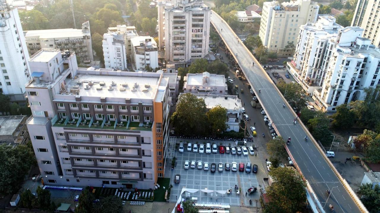 Apricot Hotel , Ahmedabad Exterior foto